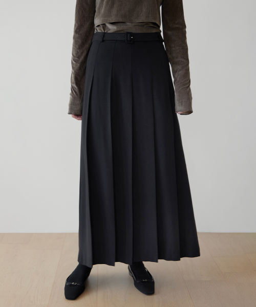 LEVAR(レバー)の「Classic Belt Pleats Maxi Skirt - Black(スカート・レディース・その他・MEDIUM/SMALL)」の2枚目の写真