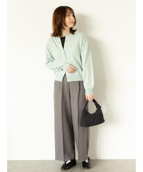 Te chichi TERRASSE（テチチテラス）の「金釦クルーネックカーディガン（カーディガン/ボレロ・レディース・チャコールグレー/イエロー/オフホワイト/ミント・F）」の12枚目の写真