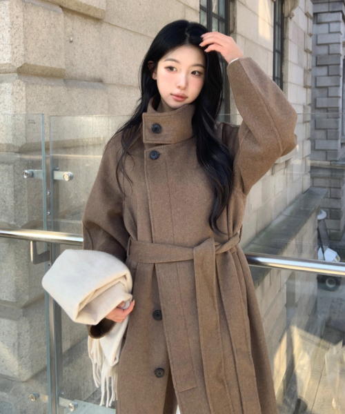 MIND BRIDGE WOMEN（マインドブリッジウーマン）の「[W]ハンドメイドカシミヤハイネックベルト付きロングコート - 2カラー（チェスターコート・レディース・ベージュ/ダークグレー・55/66）」の20枚目の写真