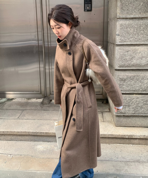 MIND BRIDGE WOMEN（マインドブリッジウーマン）の「[W]ハンドメイドカシミヤハイネックベルト付きロングコート - 2カラー（チェスターコート・レディース・ベージュ/ダークグレー・55/66）」の11枚目の写真