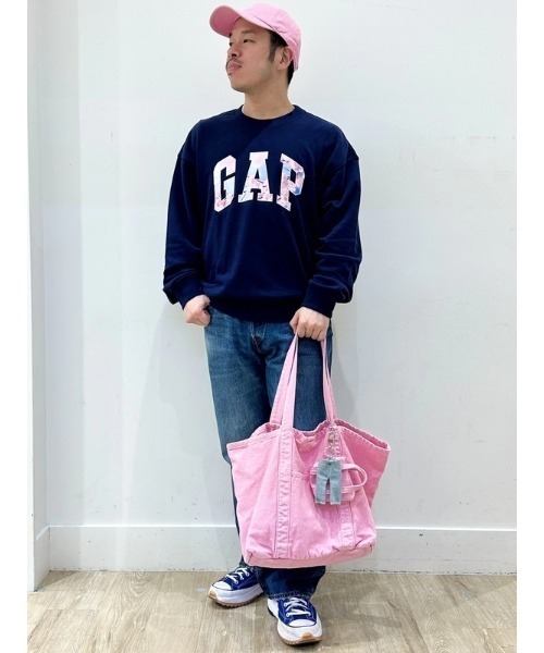GAP(ギャップ)の「ヴィンテージソフト フレンチテリー オーバーサイズ SAKURA GAPロゴ スウェットシャツ(スウェット・メンズ・ホワイト/ネイビー・XL/L/M/S/XS)」の5枚目の写真