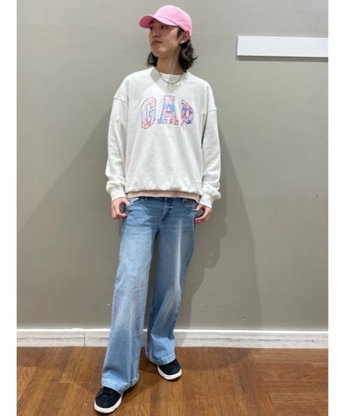 GAP(ギャップ)の「ヴィンテージソフト フレンチテリー オーバーサイズ SAKURA GAPロゴ スウェットシャツ(スウェット・メンズ・ホワイト/ネイビー・XL/L/M/S/XS)」の6枚目の写真