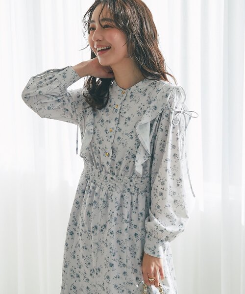 La boutique BonBon（ラブティックボンボン）の「【最強愛されワンピース】小花プリントマーメイドワンピース（ワンピース・レディース・オフホワイト/ライトグレー・FREE/PM）」の2枚目の写真