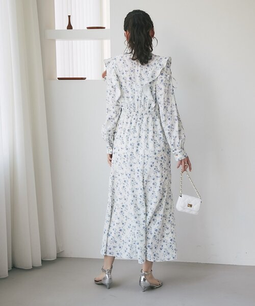 La boutique BonBon（ラブティックボンボン）の「【最強愛されワンピース】小花プリントマーメイドワンピース（ワンピース・レディース・オフホワイト/ライトグレー・FREE/PM）」の6枚目の写真