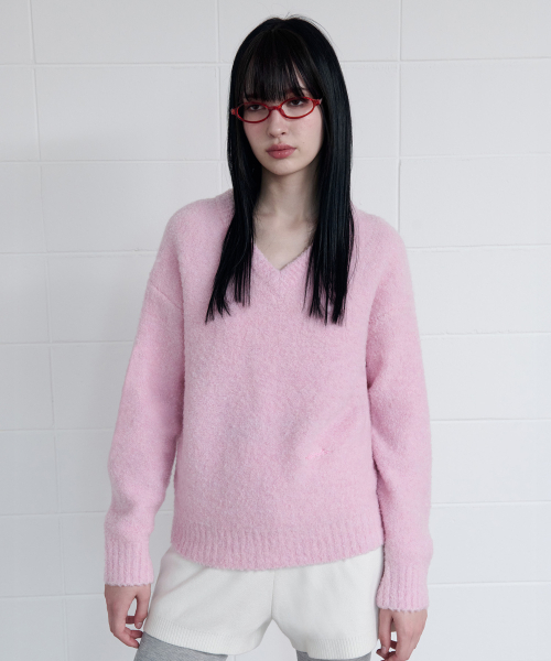 ROLAROLA(ロラロラ)の「LOOSE FIT V NECK KNIT PINK(ニット/セーター・レディース・ピンク・FREE)」の2枚目の写真