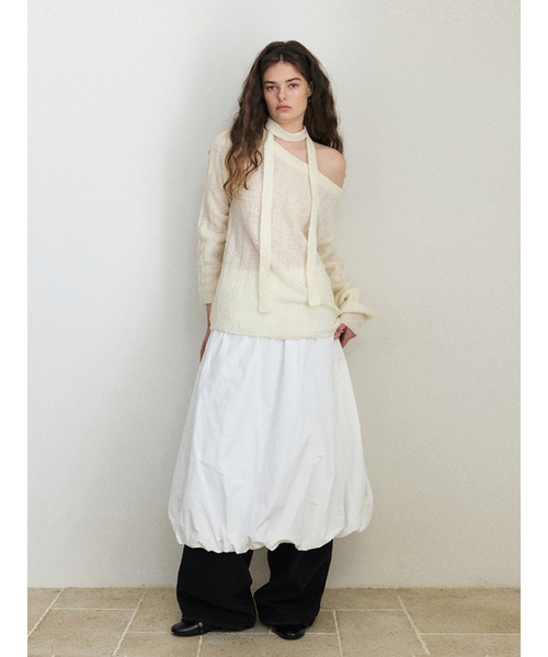 ETMON(エトモン)の「Damaged Boucle Scarf Knit, Cream(ニット/セーター・レディース・その他・FREE)」の1枚目の写真