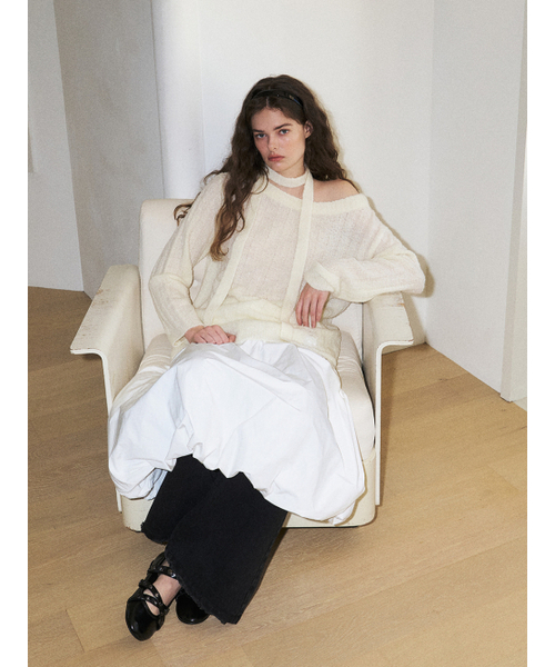 ETMON(エトモン)の「Damaged Boucle Scarf Knit, Cream(ニット/セーター・レディース・その他・FREE)」の2枚目の写真