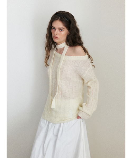 ETMON(エトモン)の「Damaged Boucle Scarf Knit, Cream(ニット/セーター・レディース・その他・FREE)」の3枚目の写真