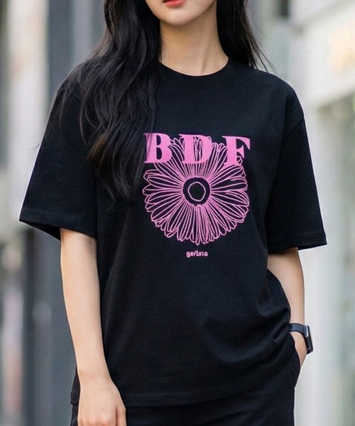 September SEOUL（セプテンバーソウル）の「BDFフラワープリントTシャツ（Tシャツ/カットソー・レディース・ホワイト/ブラック・FREE）」の2枚目の写真