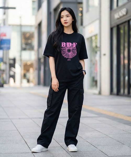 September SEOUL（セプテンバーソウル）の「BDFフラワープリントTシャツ（Tシャツ/カットソー・レディース・ホワイト/ブラック・FREE）」の3枚目の写真