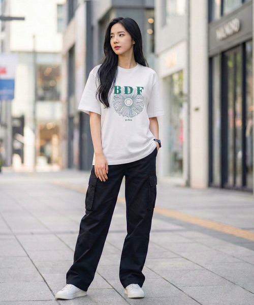 September SEOUL（セプテンバーソウル）の「BDFフラワープリントTシャツ（Tシャツ/カットソー・レディース・ホワイト/ブラック・FREE）」の7枚目の写真