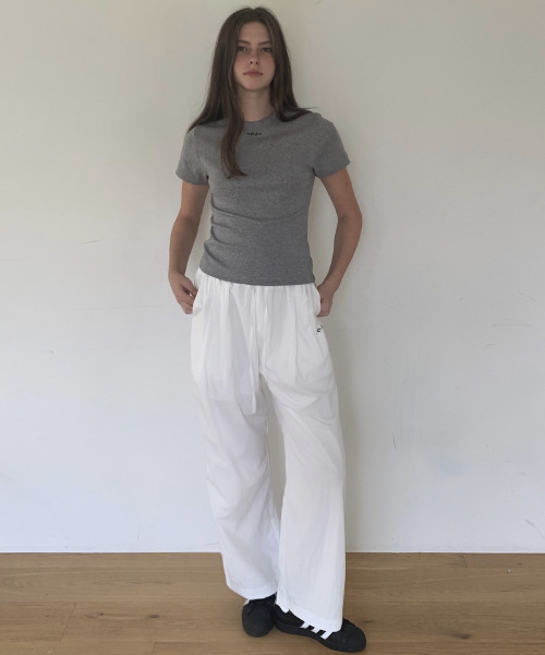 INJIACTIVE(インジアクティブ)の「ストラップワイドパンツホワイト(その他パンツ・レディース・その他・ONE SIZE)」の1枚目の写真