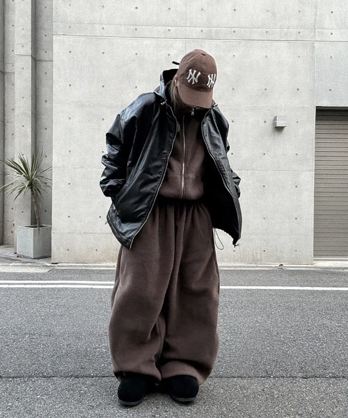 YACA（ヤーカ）の「Cropped Fleece Zip Tops/クロップドフリースジップトップス（ジャージ・レディース・ブラウン/グレー・FREE）」の10枚目の写真