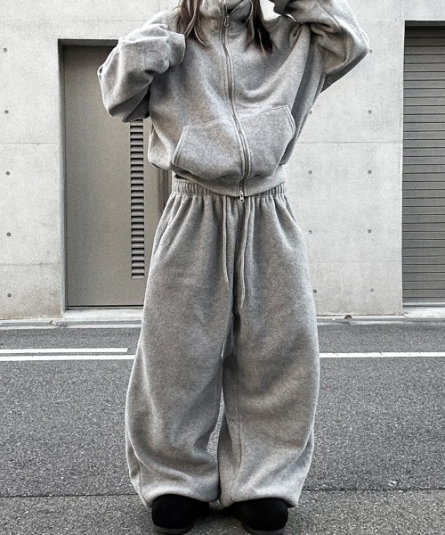 YACA（ヤーカ）の「Cropped Fleece Zip Tops/クロップドフリースジップトップス（ジャージ・レディース・ブラウン/グレー・FREE）」の16枚目の写真