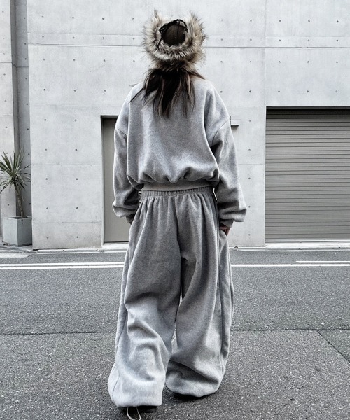YACA（ヤーカ）の「Cropped Fleece Zip Tops/クロップドフリースジップトップス（ジャージ・レディース・ブラウン/グレー・FREE）」の18枚目の写真