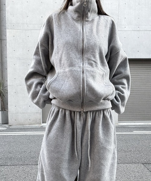 YACA（ヤーカ）の「Cropped Fleece Zip Tops/クロップドフリースジップトップス（ジャージ・レディース・ブラウン/グレー・FREE）」の22枚目の写真