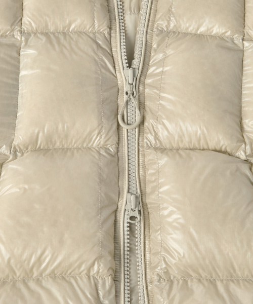 MUSINSA STANDARD WOMAN（ムシンサスタンダードウーマン）の「[シティレジャー] ウィメンズシアリップストップフード付きダウンショートパディングジャケット [ライトベージュ]（ダウンジャケット/コート・レディース・その他・SMALL/MEDIUM/LARGE/X-SMALL）」の6枚目の写真