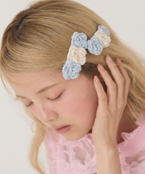 kaorinomori(カオリノモリ)の「kaorinomori ローズヘアピン / カオリノモリ(ヘアピン・レディース・ライトブルー/ピンク・ONE SIZE)」の2枚目の写真
