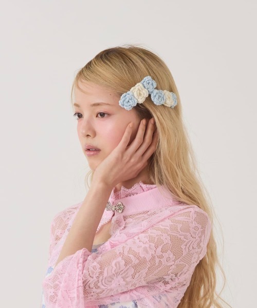 kaorinomori(カオリノモリ)の「kaorinomori ローズヘアピン / カオリノモリ(ヘアピン・レディース・ライトブルー/ピンク・ONE SIZE)」の5枚目の写真