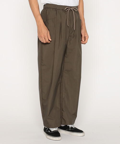 DANTON（ダントン）の「Men's Stunner Nylon 2tuck Easy Pants（その他パンツ・メンズ・グレイッシュベージュ/ブラック/オリーブ/ピンク系その他/グレー系その他・42/38/40/44）」の9枚目の写真