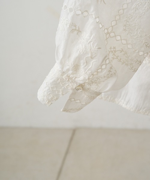 PUAL CE CIN（ピュアルセシン）の「パッチワーク刺繍レースブラウス（シャツ/ブラウス・レディース・オフホワイト/ブラック・FREE）」の15枚目の写真