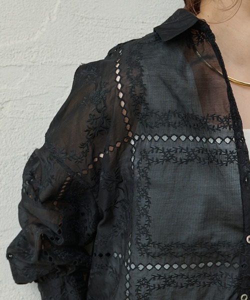 PUAL CE CIN（ピュアルセシン）の「パッチワーク刺繍レースブラウス（シャツ/ブラウス・レディース・オフホワイト/ブラック・FREE）」の3枚目の写真