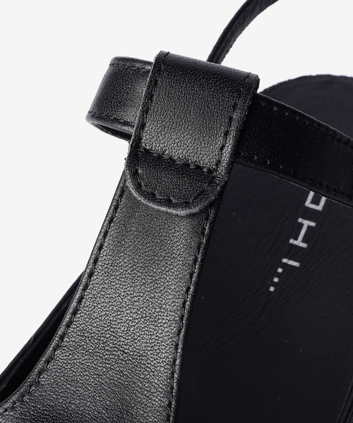 MOHI（モヒ）の「MOHI  MOHI T Strap Leather Sandal モヒ Tストラップ レザーサンダル（サンダル・レディース・ブラック・37/36/38）」の16枚目の写真