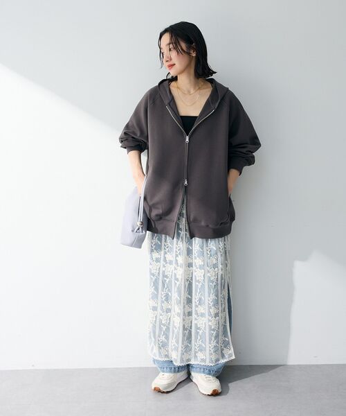 Green　Parks（グリーンパークス）の「Bigサイズパーカー（スウェット・レディース・ホワイト系その他2/チャコールグレー/杢グレー・FREE）」の4枚目の写真