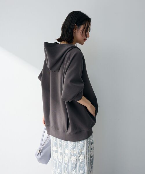 Green　Parks（グリーンパークス）の「Bigサイズパーカー（スウェット・レディース・ホワイト系その他2/チャコールグレー/杢グレー・FREE）」の10枚目の写真