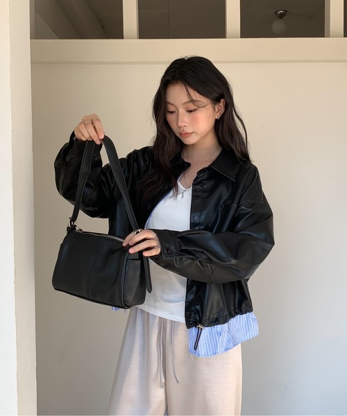 ROOPTOKYO(ループトウキョウ)の「シャツドッキング風フェイクレザーブルゾン 冬服(ブルゾン・レディース・アイボリー/ブラック・FREE)」の3枚目の写真