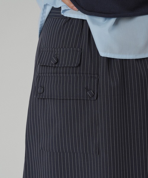 MUHET（ミュエータ）の「pinstripe tuck skirt / ピンストライプタックスカート（スカート・レディース・グレー/ネイビー・LARGE/MEDIUM）」の12枚目の写真