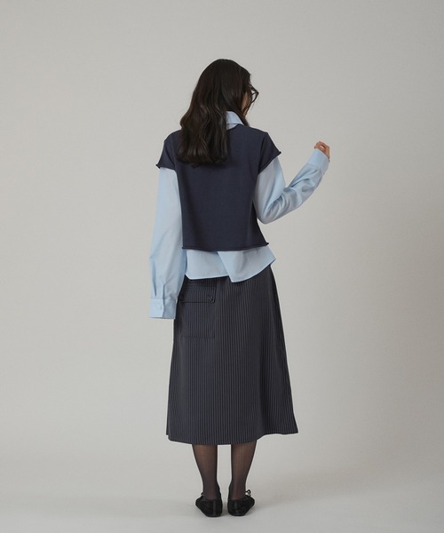 MUHET（ミュエータ）の「pinstripe tuck skirt / ピンストライプタックスカート（スカート・レディース・グレー/ネイビー・LARGE/MEDIUM）」の17枚目の写真