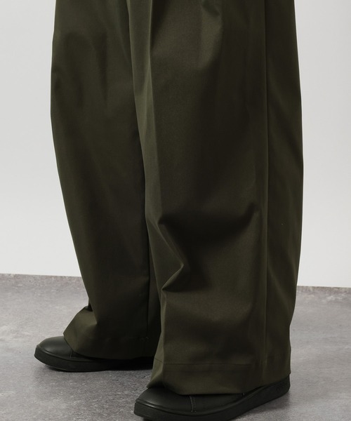 LAKOLE（ラコレ）の「【セットアップ可】3Dタックワイドパンツ / 648032（その他パンツ・メンズ・カーキ/ブラック・LARGE/MEDIUM）」の13枚目の写真