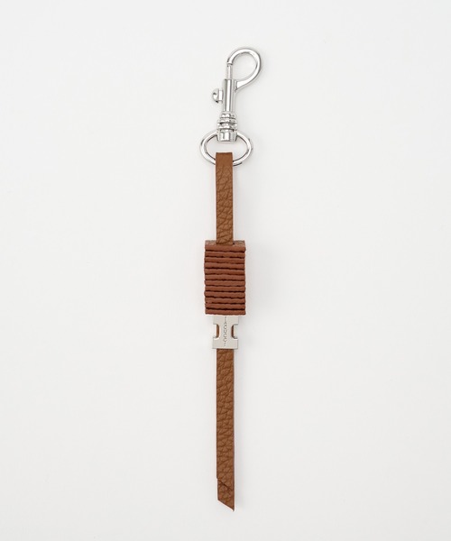 IACUCCI（イアクッチ）の「【予約】ブリーノ チャーム CERVO（キーホルダー・レディース・キャメル/ブラック・FREE）」の9枚目の写真