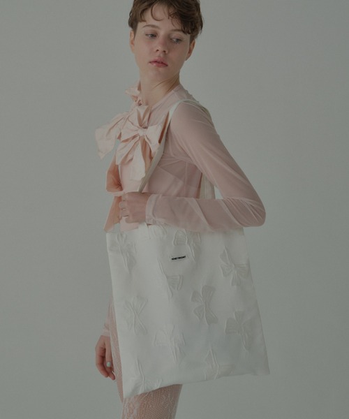 HONEY MI HONEY（ハニーミーハニー）の「ribbon jacquard tote bag（トートバッグ・レディース・チャコールグレー/オフホワイト/ブラック・FREE）」の5枚目の写真