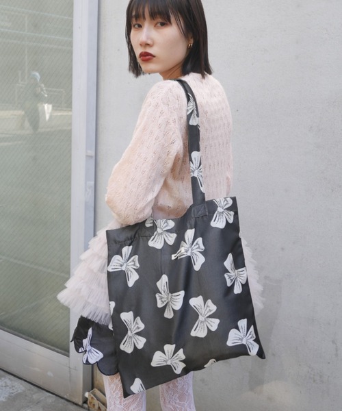 HONEY MI HONEY（ハニーミーハニー）の「ribbon jacquard tote bag（トートバッグ・レディース・チャコールグレー/オフホワイト/ブラック・FREE）」の8枚目の写真