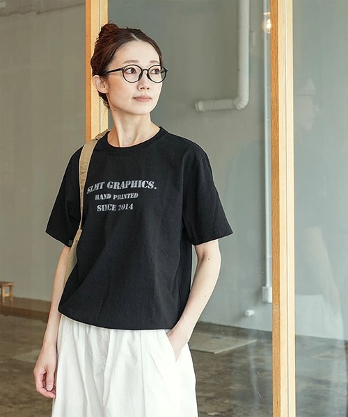 SOLAMONAT(ソラモナ)の「パフ天竺 裾リブベーシックプリントT ステンシルSLM(Tシャツ/カットソー・レディース・ブラック/ホワイト/杢グレー・FREE)」の3枚目の写真