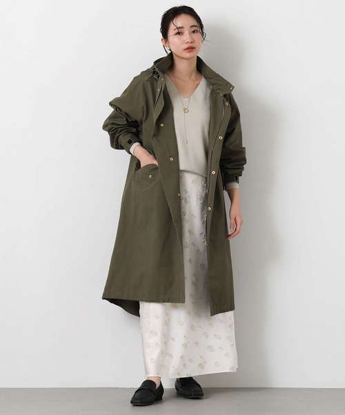 Gready Brilliant(グレディブリリアン)の「LU浅Vネック後スリットニット(ニット/セーター・レディース・黄緑系/グレイッシュベージュ・38)」の13枚目の写真