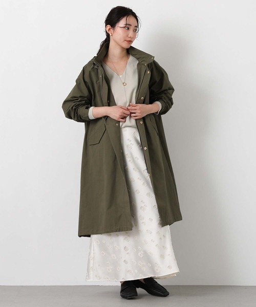 Gready Brilliant(グレディブリリアン)の「LU浅Vネック後スリットニット(ニット/セーター・レディース・黄緑系/グレイッシュベージュ・38)」の14枚目の写真