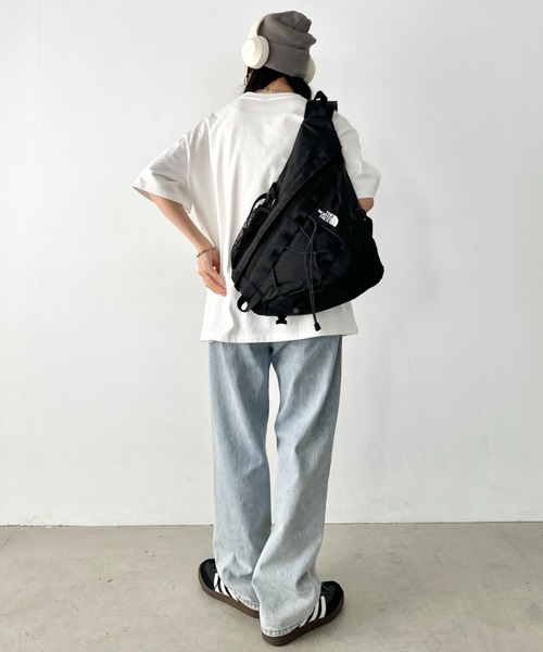 THE NORTH FACE(ザノースフェイス)の「【国内未発売】THE NORTH FACE(ザ・ノースフェイス)/軽量 A4 PC収納可 ボディバッグ ワンショルダーバッグ エレクトロン スリングバッグ/ELECTRON SLING BAG(ショルダーバッグ・レディース・ブラック/ダークグレー・FREE)」の12枚目の写真