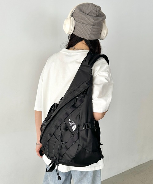 THE NORTH FACE(ザノースフェイス)の「【国内未発売】THE NORTH FACE(ザ・ノースフェイス)/軽量 A4 PC収納可 ボディバッグ ワンショルダーバッグ エレクトロン スリングバッグ/ELECTRON SLING BAG(ショルダーバッグ・レディース・ブラック/ダークグレー・FREE)」の11枚目の写真