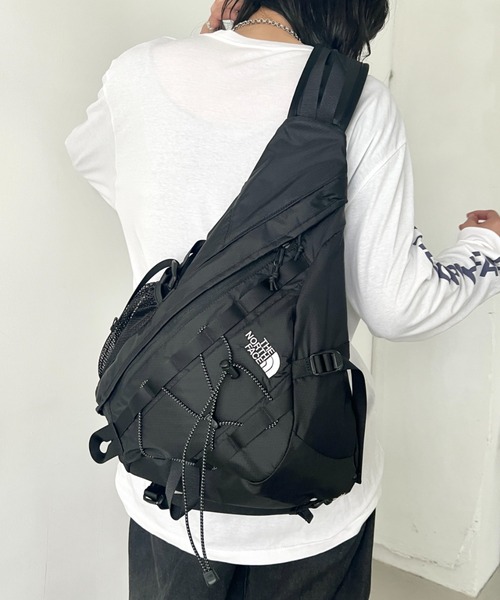 THE NORTH FACE(ザノースフェイス)の「【国内未発売】THE NORTH FACE(ザ・ノースフェイス)/軽量 A4 PC収納可 ボディバッグ ワンショルダーバッグ エレクトロン スリングバッグ/ELECTRON SLING BAG(ショルダーバッグ・レディース・ブラック/ダークグレー・FREE)」の15枚目の写真