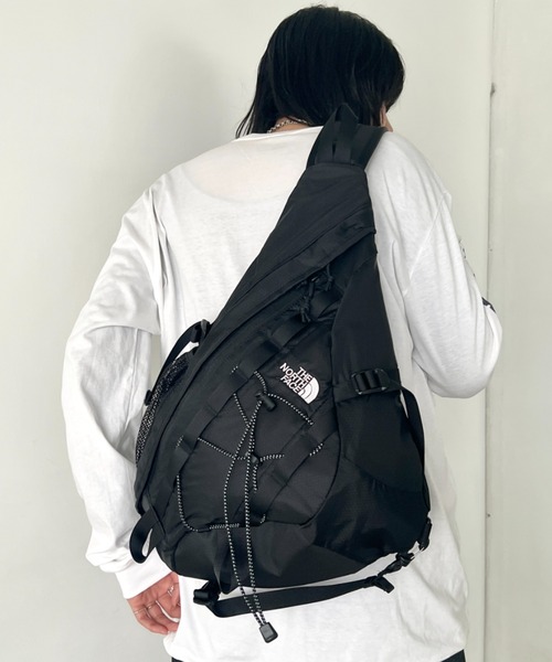 THE NORTH FACE(ザノースフェイス)の「【国内未発売】THE NORTH FACE(ザ・ノースフェイス)/軽量 A4 PC収納可 ボディバッグ ワンショルダーバッグ エレクトロン スリングバッグ/ELECTRON SLING BAG(ショルダーバッグ・レディース・ブラック/ダークグレー・FREE)」の17枚目の写真