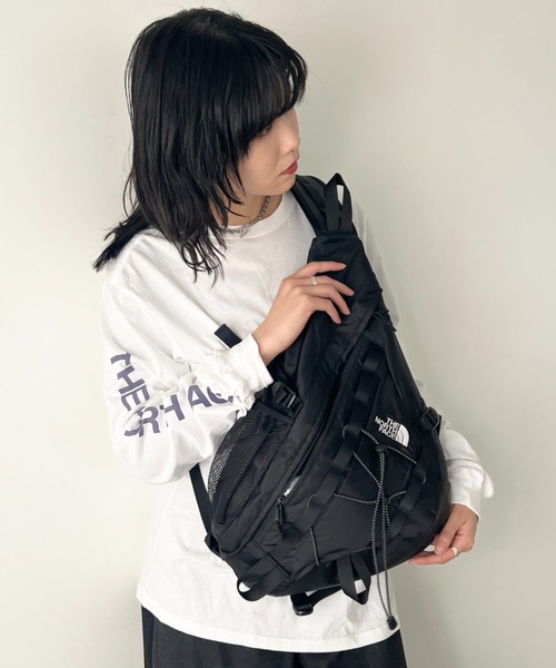 THE NORTH FACE(ザノースフェイス)の「【国内未発売】THE NORTH FACE(ザ・ノースフェイス)/軽量 A4 PC収納可 ボディバッグ ワンショルダーバッグ エレクトロン スリングバッグ/ELECTRON SLING BAG(ショルダーバッグ・レディース・ブラック/ダークグレー・FREE)」の20枚目の写真