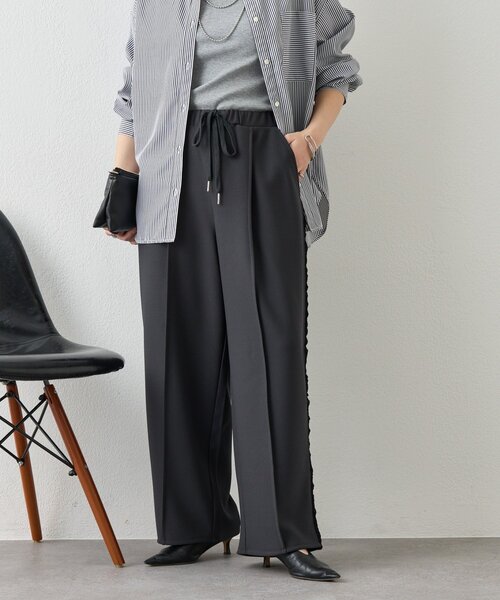 Jena espace merveilleux(ジェナ エスパスメルヴェイユ)の「サイドラインレースパンツ(その他パンツ・レディース・アイボリー/チャコールグレー・FREE)」の2枚目の写真