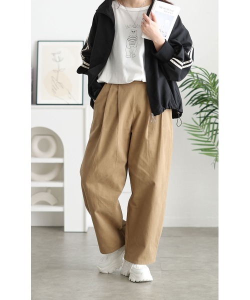 GOLDJAPAN(ゴールドジャパン)の「コットンチノタック入りバレルパンツ【大きいサイズ対応】(チノパンツ・レディース・ブラック/アイボリー/カーキ/ベージュ・LL/3L/4L/5L)」の9枚目の写真