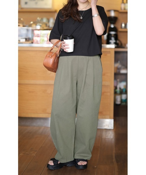 GOLDJAPAN(ゴールドジャパン)の「コットンチノタック入りバレルパンツ【大きいサイズ対応】(チノパンツ・レディース・ブラック/アイボリー/カーキ/ベージュ・LL/3L/4L/5L)」の11枚目の写真