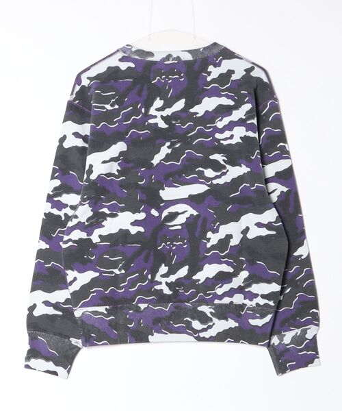 A BATHING APE(アベイシングエイプ)の「GLITCH WOODLAND CAMO BY BATHING APE CREWNECK SWEATSHIRT(スウェット・レディース・パープル/ピンク・SMALL/MEDIUM)」の7枚目の写真