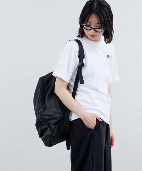 kuros'（クロス）の「【kuros’オリジナル】ダイヤリップパッカブルリュック　折り畳み収納可　日本製（バックパック/リュック・レディース・ブラック/グレー・FREE）」の10枚目の写真