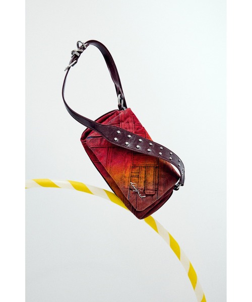 Desigual(デシグアル)の「パッチワークデニム スタッズフラップミニショルダーバッグ(ショルダーバッグ・レディース・マルチ・FREE)」の6枚目の写真